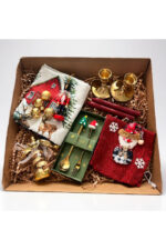 Yılbaşı Hediye Kutusu | Şarap Kılıfı, Gold Şamdan, Çikolata ve Dekoratif Süsler