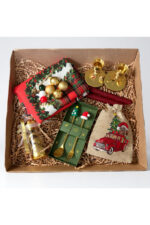 Yılbaşı Hediye Kutusu – Şamdanlı ve Sürpriz Dolu