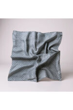 %100 İpek Açık Mavi Yıldız Desenli Fular – Zarif ve Modern Aksesuar - Görsel 2