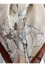 Zarif Çiçek Desenli Saten Eşarp - Fular - Şal - Bandana 70*70 cm - Görsel 2